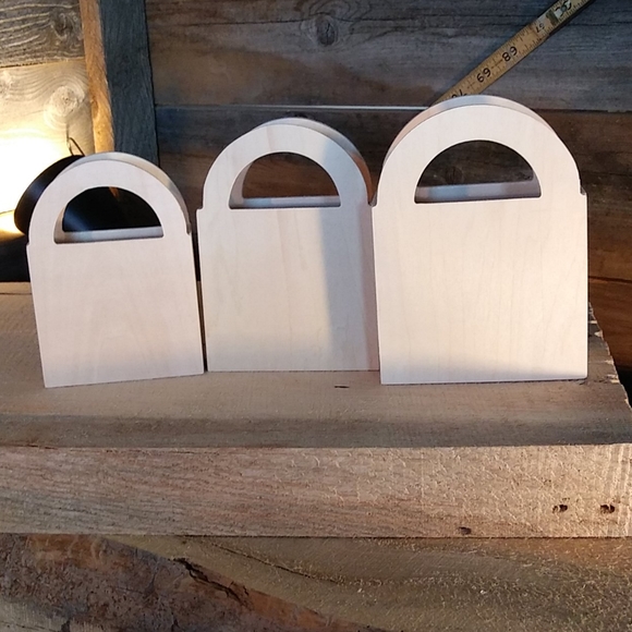 Set of nesting wooden baskets